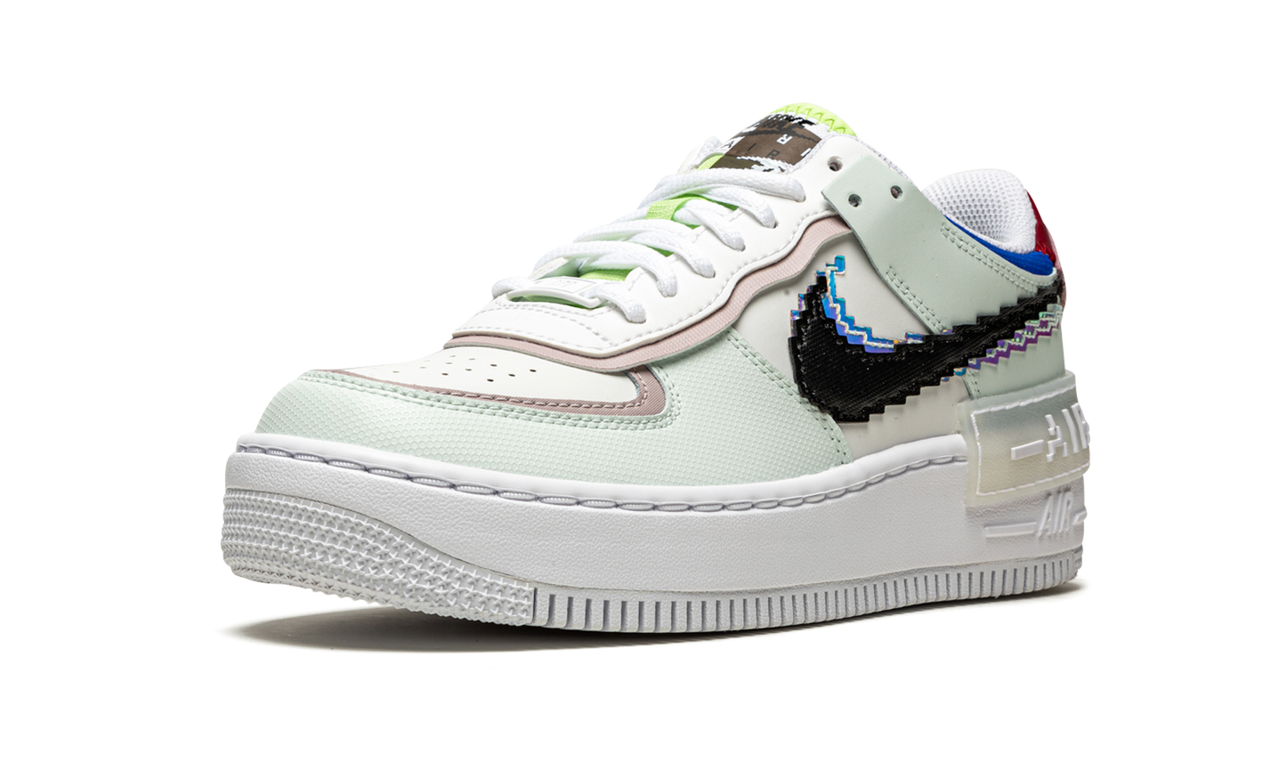 AF1 SHADO SE WMNS"Pixel Swoosh" CV8480 300