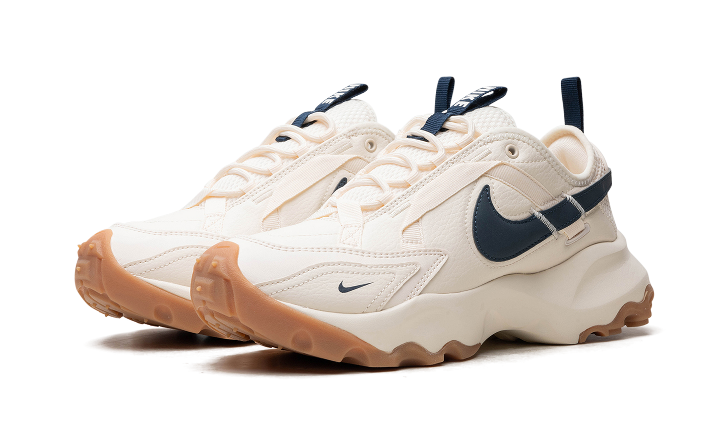 TC 7900 WMNS"Pale Ivory Armory Navy" DD9682 103