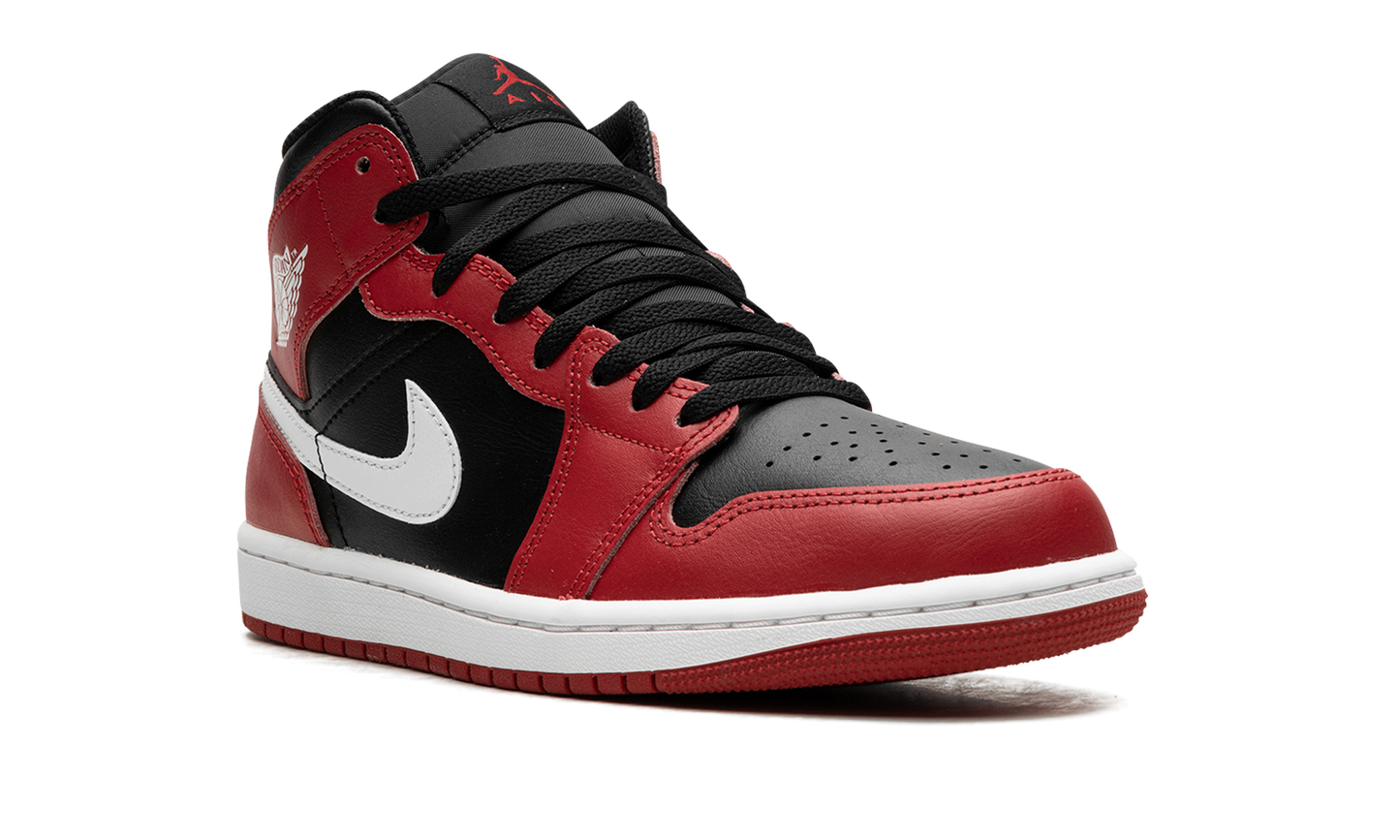 1 Mid (2024) "Gym Red Black White" DQ8426 061