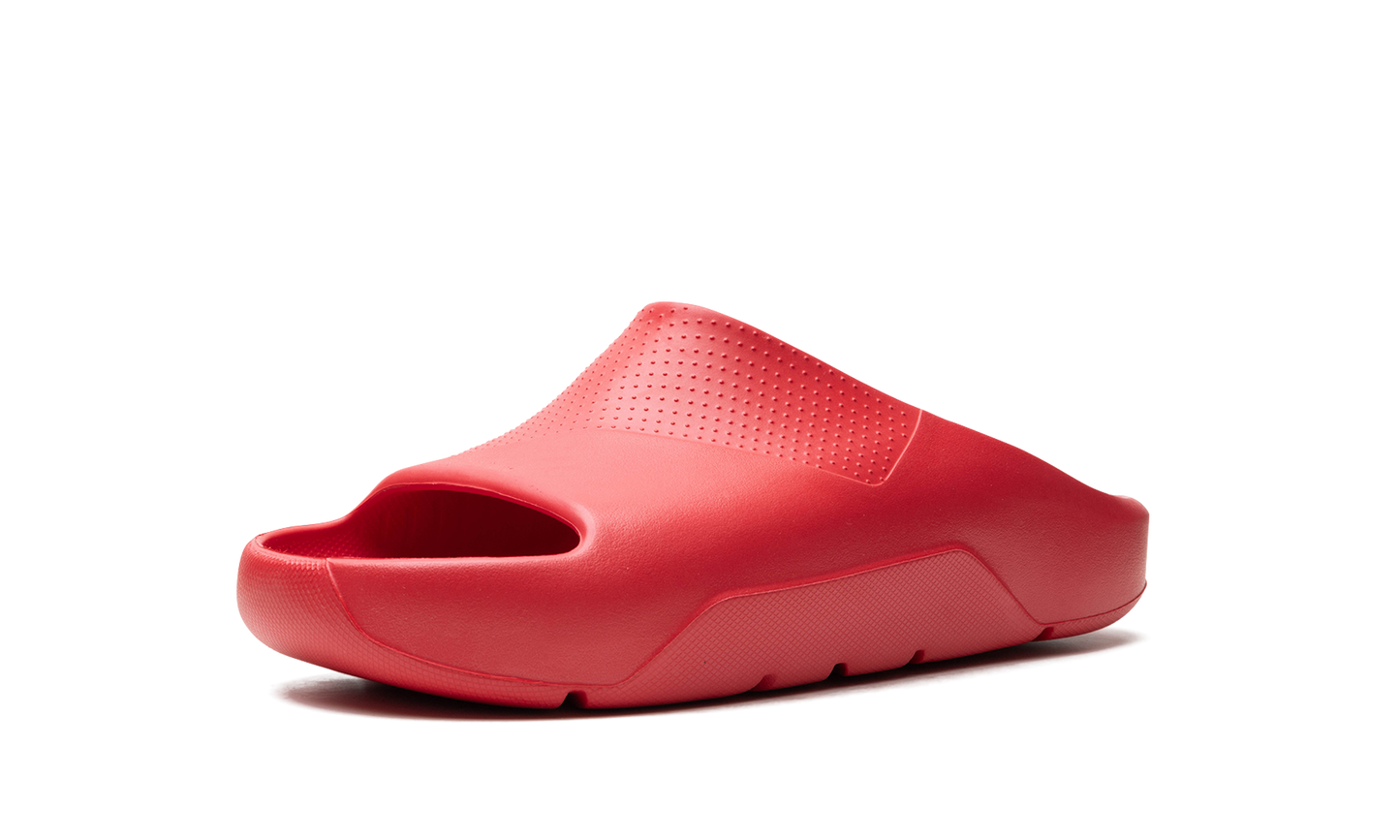 Post Slide "University Red" DX5575 600