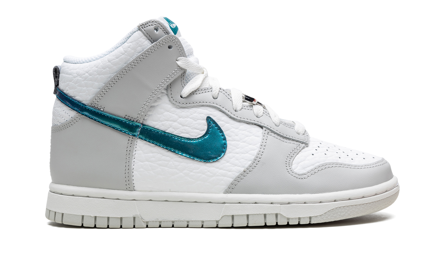 DUNK HIGH MNS WMNS"FLS" DR7855 100