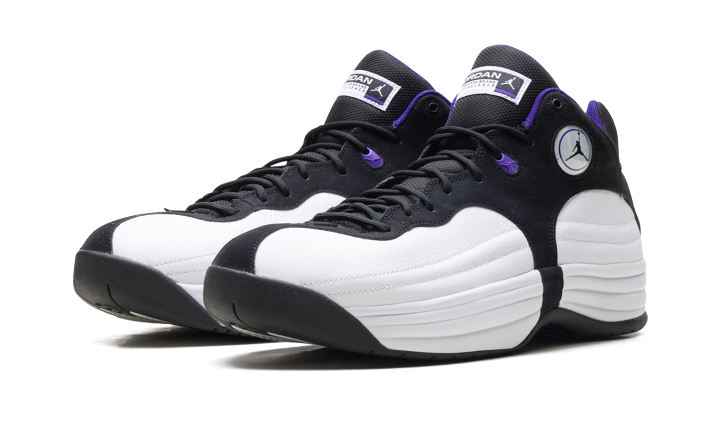 Jumpman Team "White/Field Purple" CV8926 105
