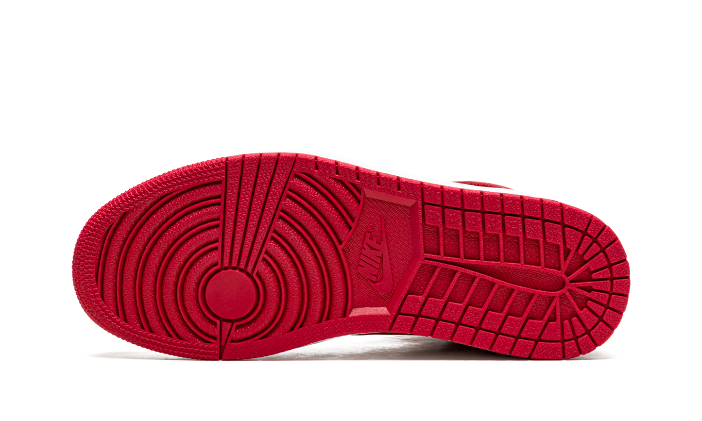 1 Hi FlyEase "Cardinal Red" CQ3835 601