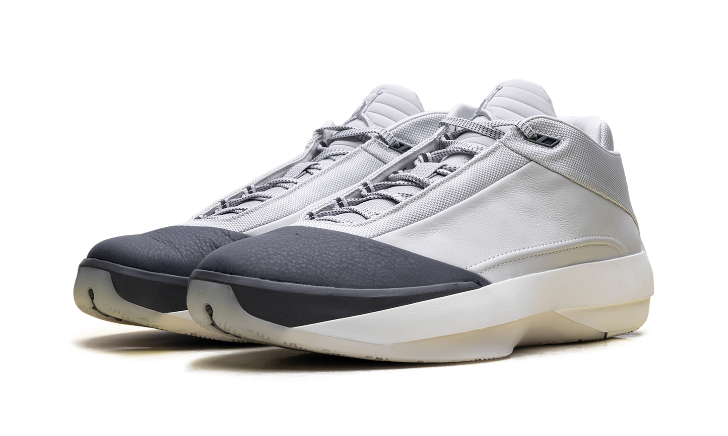 40 "Wolf Grey" HM9931 001