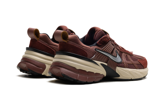 V2K Run WMNS"Red Sepia Dark Pony" FN6703 201