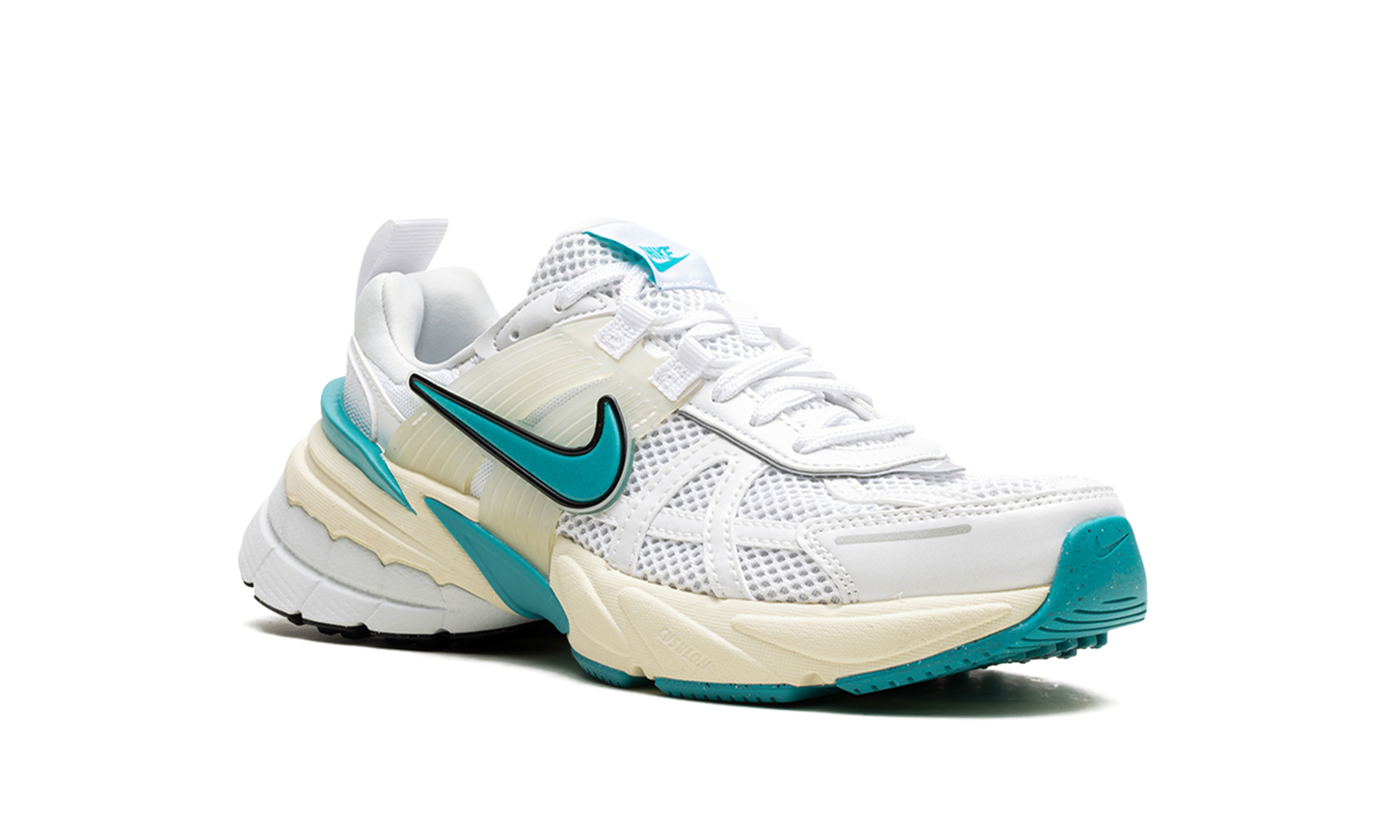V2K Run WMNS"Dusty Cactus" FD0736 105