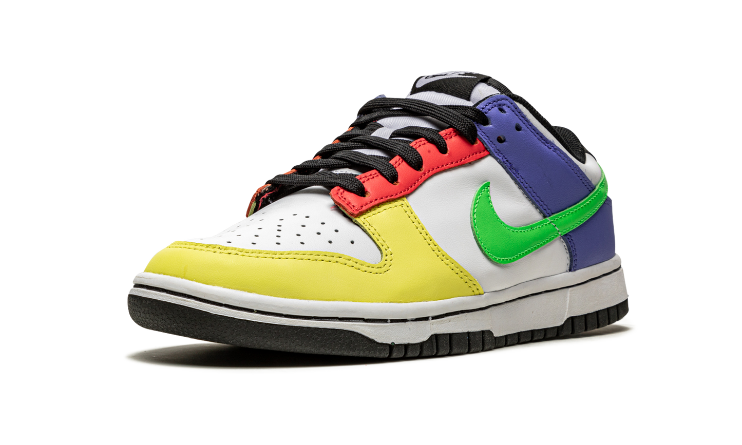 DUNK LOW WMNS"Green Strike" DD1503 106