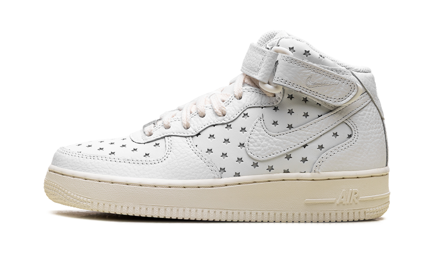 AIR FORCE 1 MID WMNS"CUT OUT STARS" DV3451 100