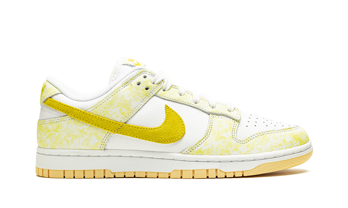 DUNK LOW WMNS"Yellow Strike" DM9467 700