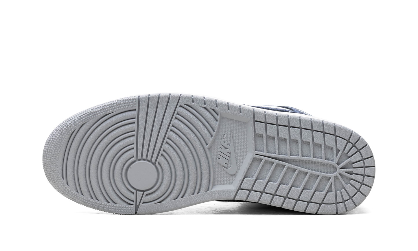 1 Mid "Wolf Grey Midnight Navy" DQ8426 104