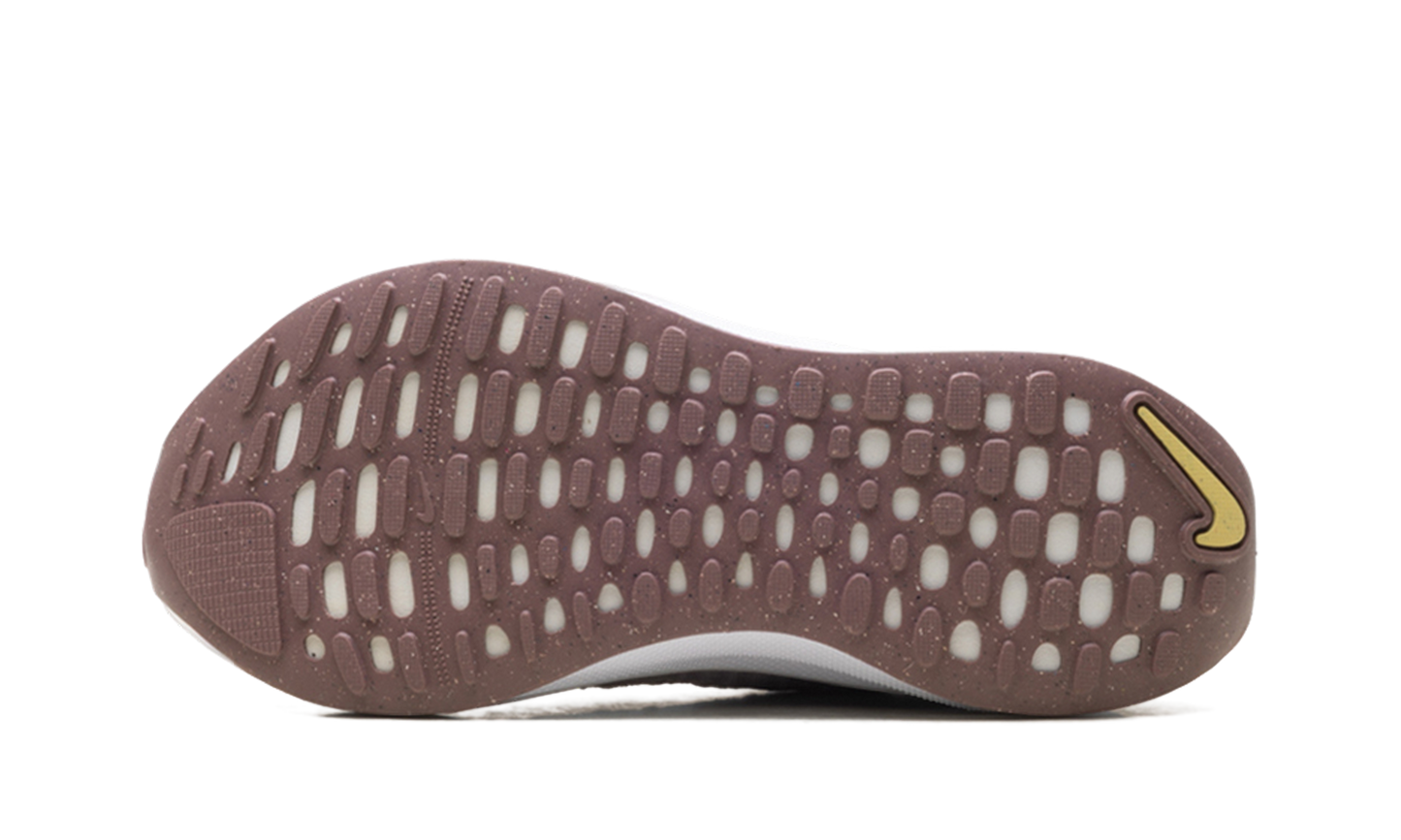 ReactX Infinity Run 4 WMNS"Platinum Violet" DR2670 010