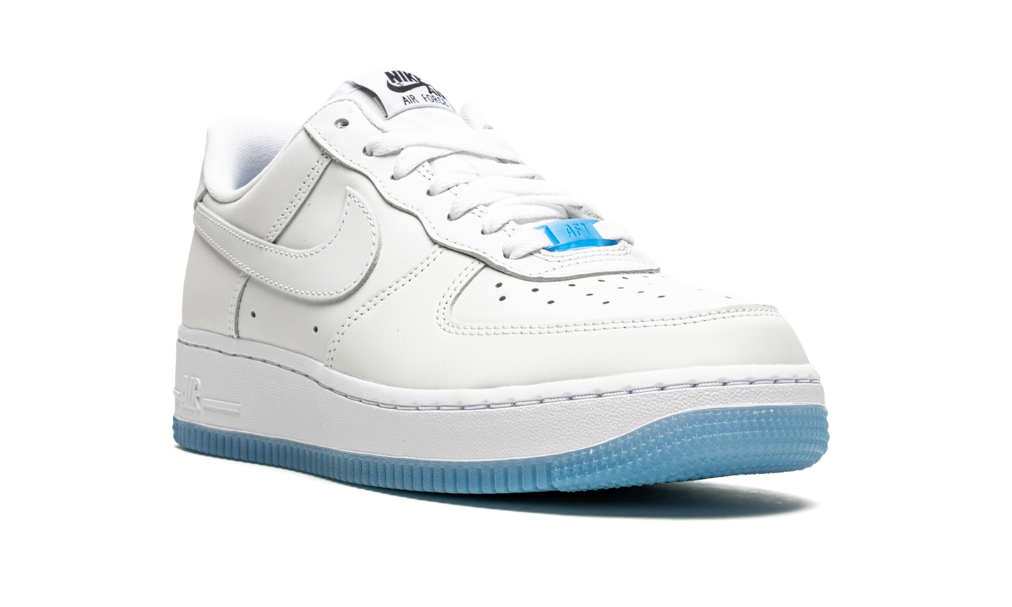 AIR FORCE 1 LO LX MNS WMNS"UV Reactive" DA8301 100