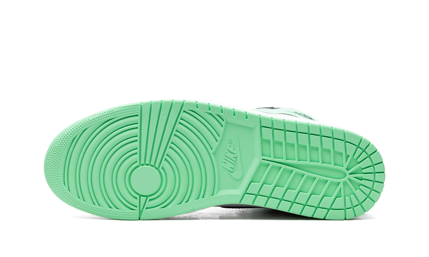 1 Retro High OG "Green Glow" DZ5485 130
