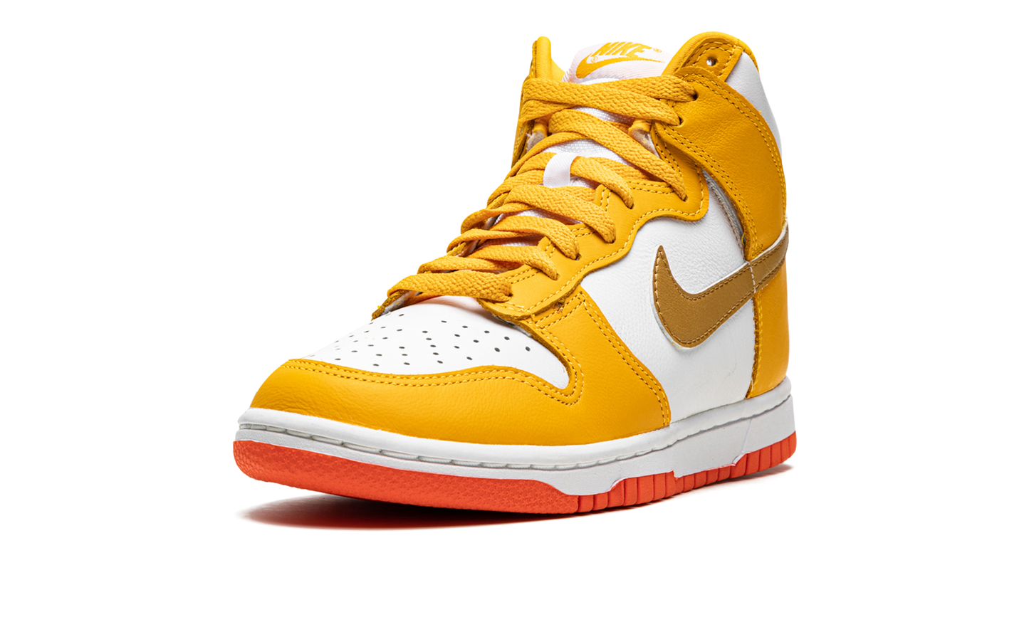 DUNK HIGH MNS WMNS"University Gold" DQ4691 700