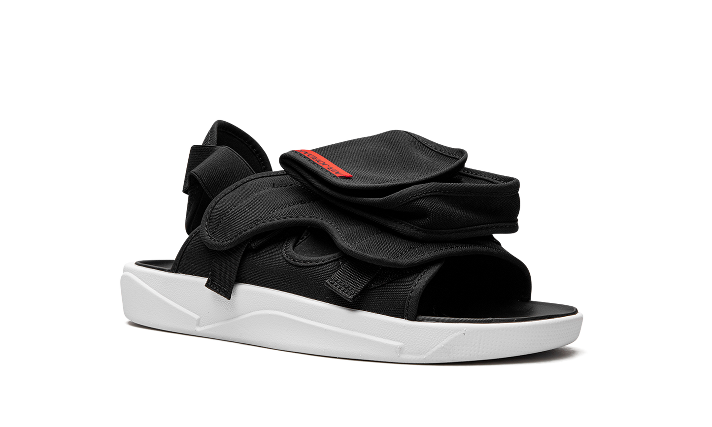 LS Slide "Black / White" CZ0791 006