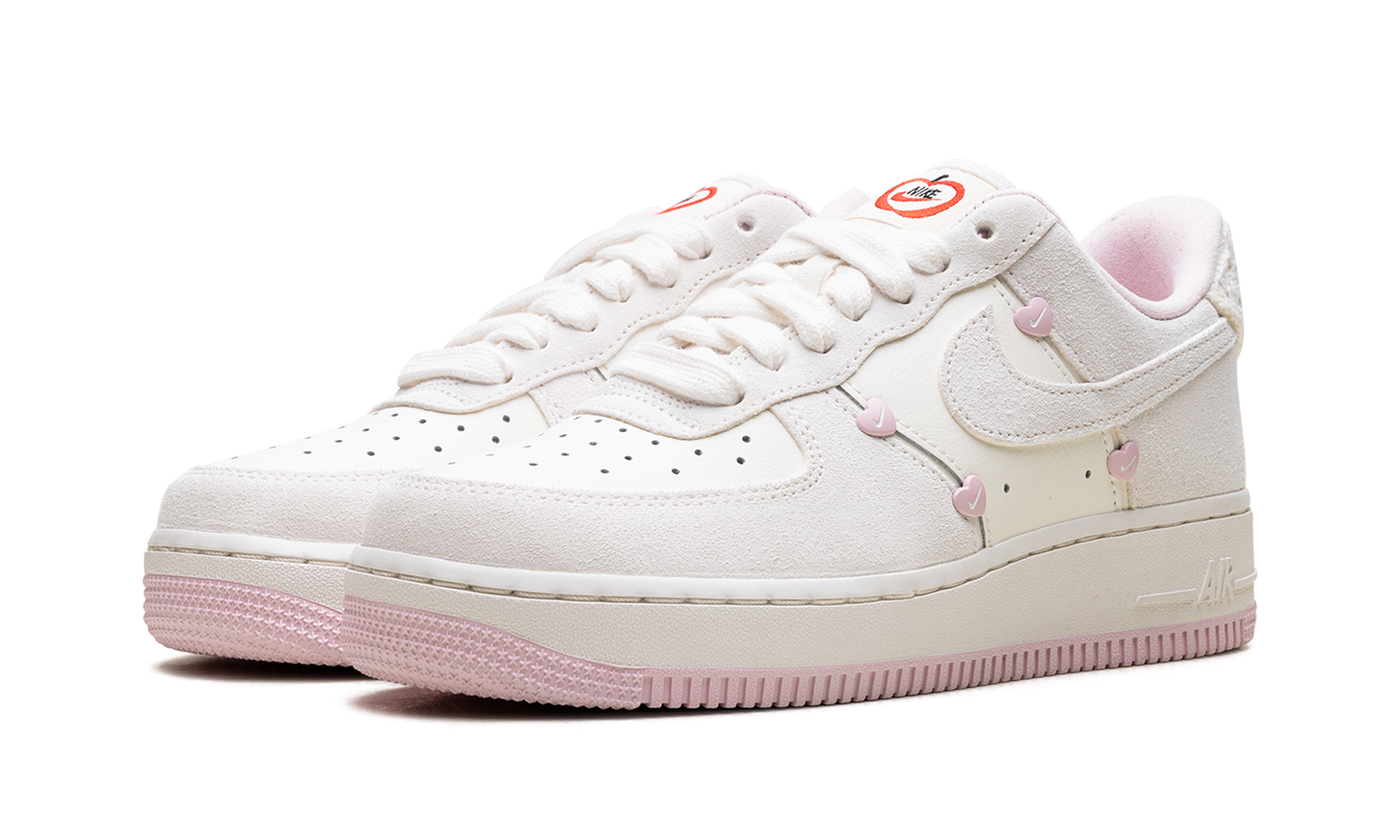 Air Force 1 Low WMNS"Valentine's Day" HV5992 111