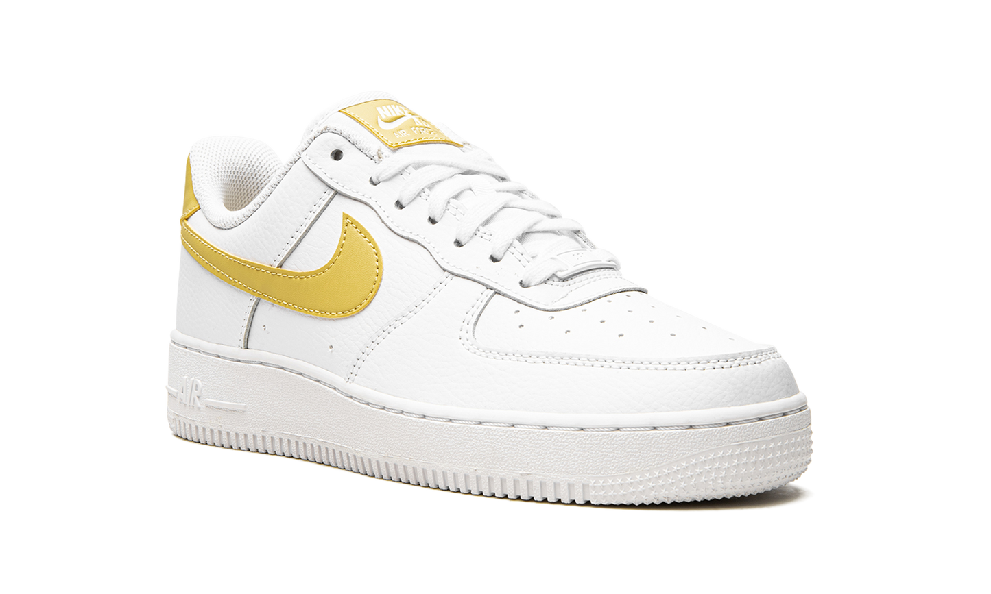AIR FORCE 1 LO MNS WMNS"White/ Saturn Gold" 315115 170