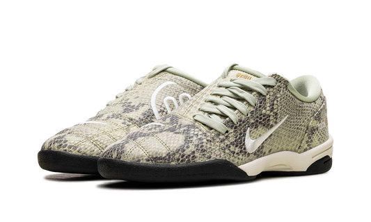 Total 90 SE WMNS"Olive Aura Pale Ivory" IB4204 301