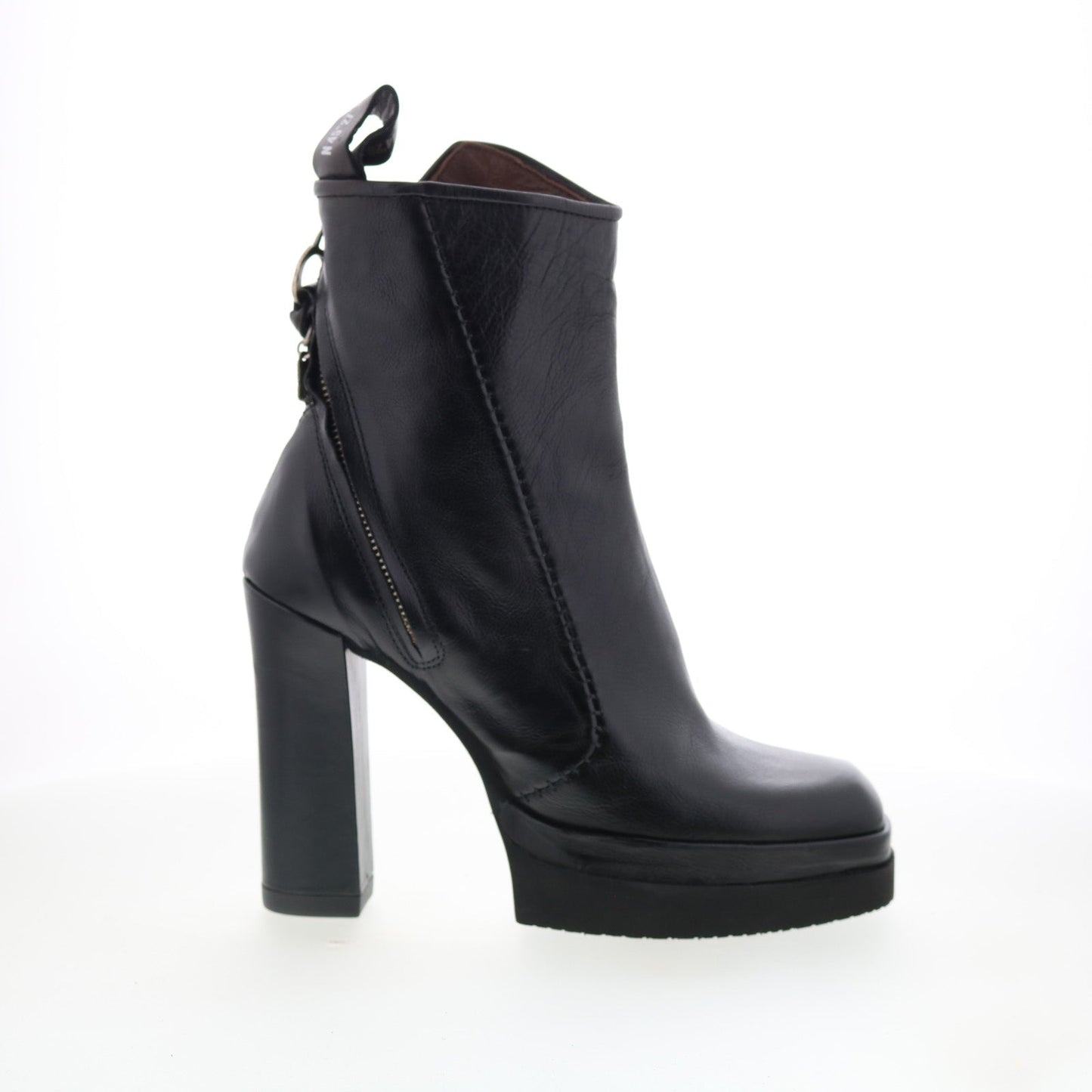 Vale Womens Black Leather Zipper Ankle & Booties Boots