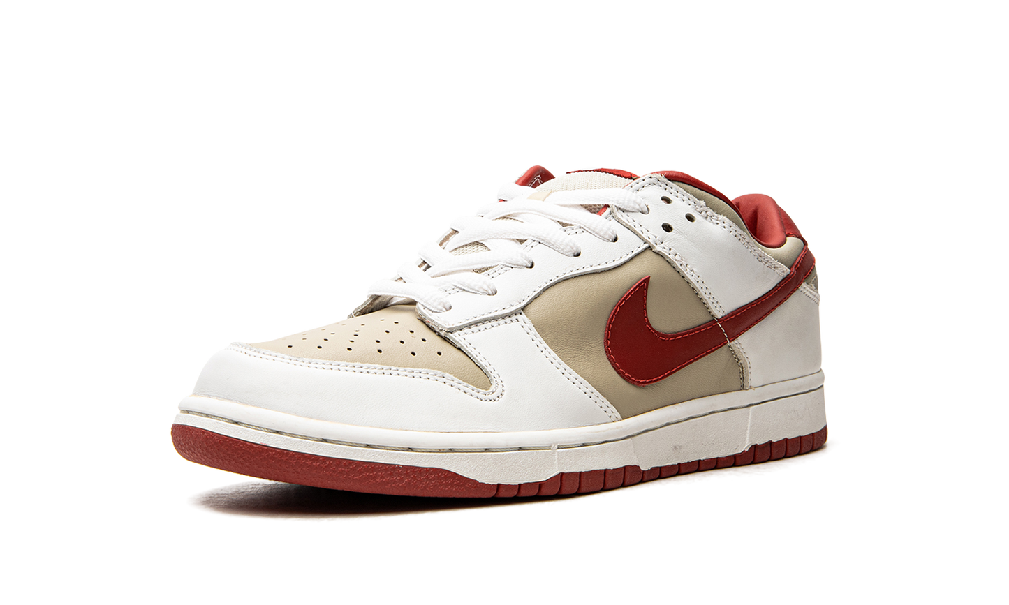 DUNK LO PRO MNS WMNS"Light Stone Varsity Red"