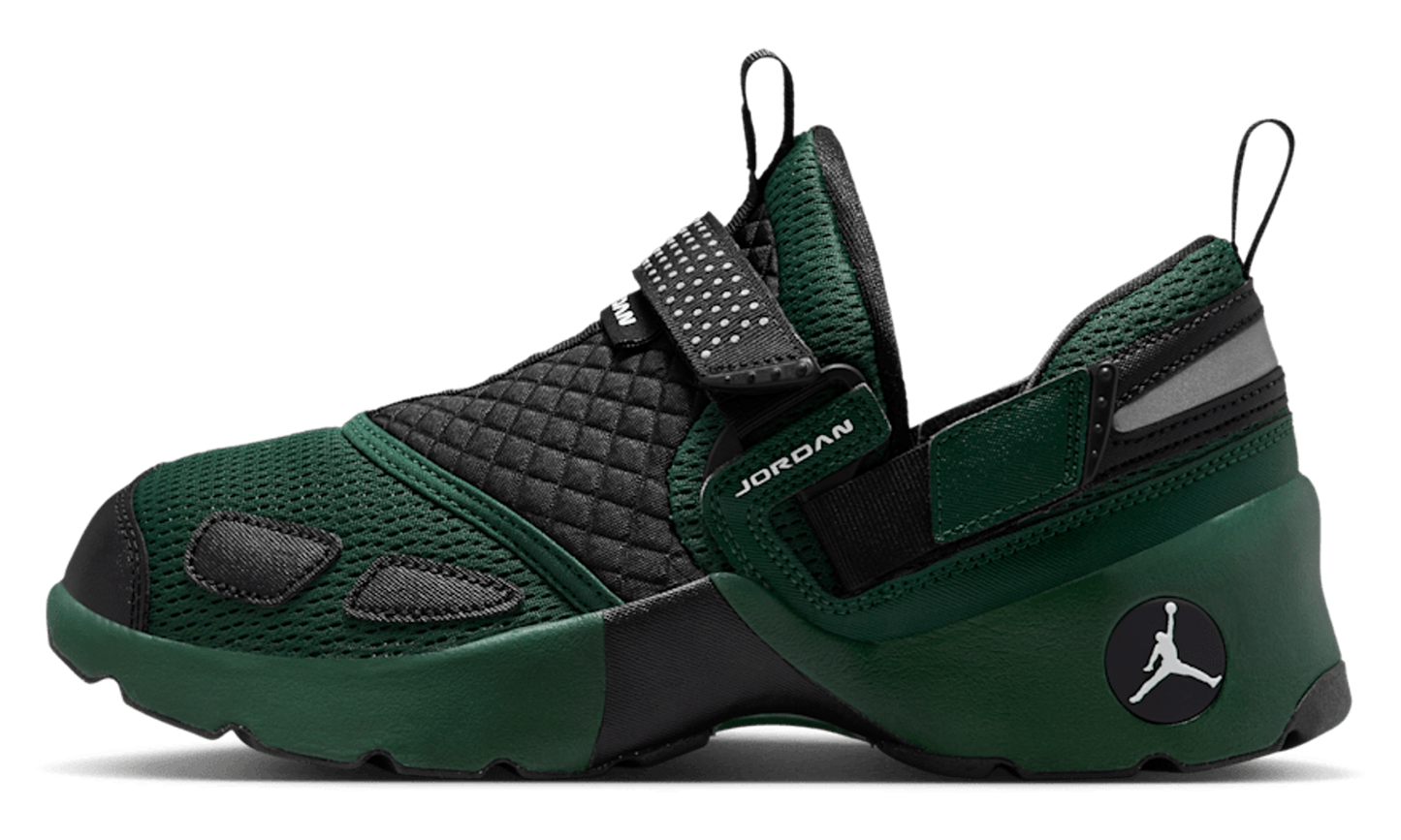 Trunner LX WMNS "Fir" HQ2164 300
