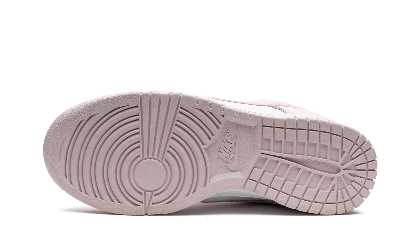 DUNK LO MNS WMNS"Pink Paisley" FD1449 100