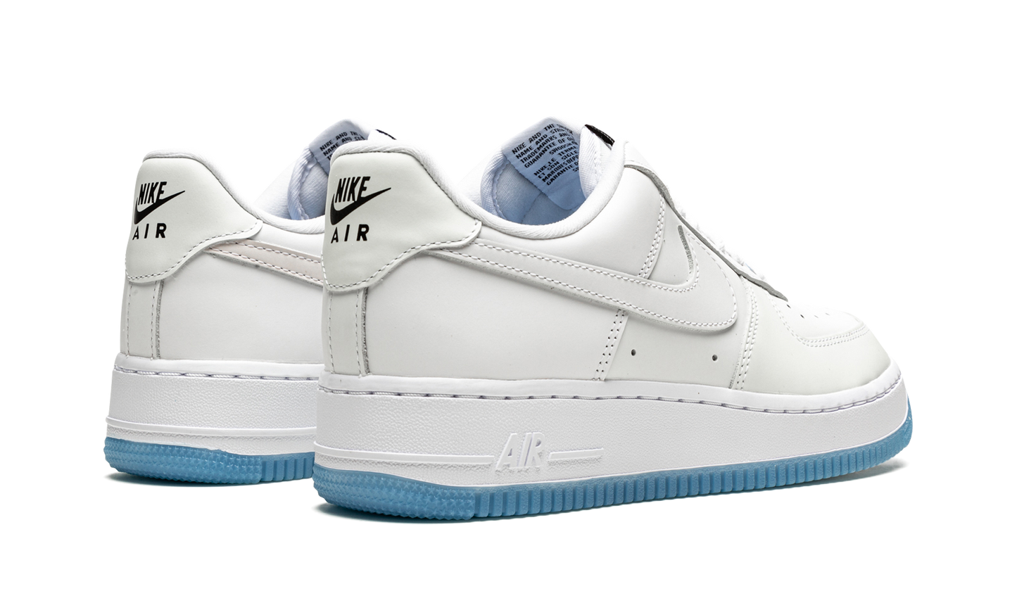 AIR FORCE 1 LO LX MNS WMNS"UV Reactive" DA8301 100