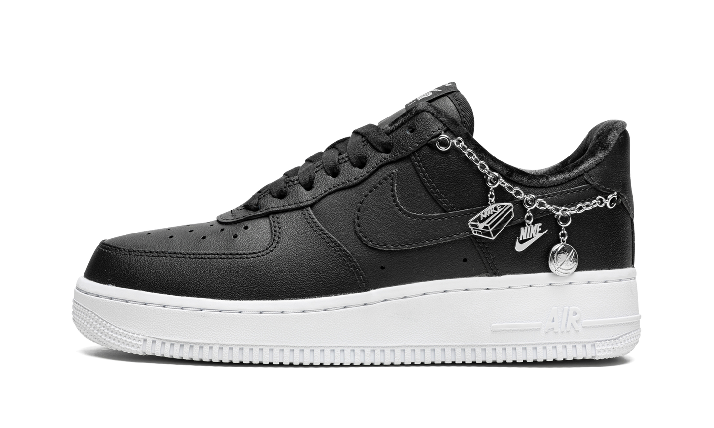 AIR FORCE 1'07 LX MNS WMNS"Lucky Charms - Black" DD1525 001
