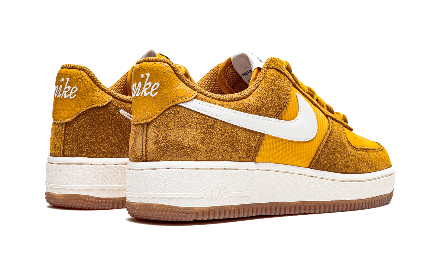 AIR FORCE 1'07 SE MNS WMNS"First Use" DA8302 700