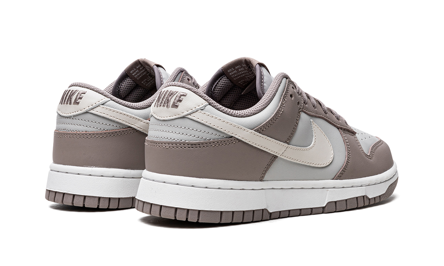 DUNK LOW WMNS"Moon Fossil" FD0792 001