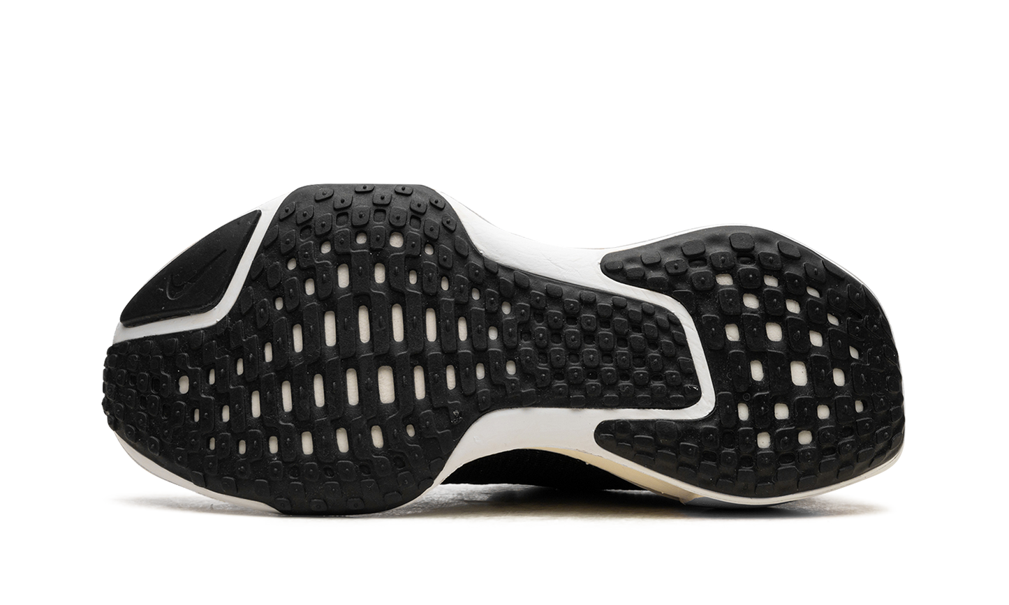 ZOOMX INVINCIBLE RUN 3 WMNS"Black White" DR2660 001